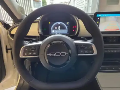Photo 12 Fiat 600  1.2 Hybrid Turbo 145ch La Prima eDCT6