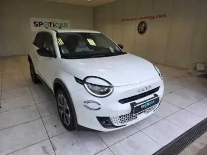 Photo 11 Fiat 600  1.2 Hybrid Turbo 145ch La Prima eDCT6