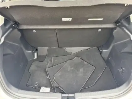 Photo 12 Toyota Yaris  116h Design 5p