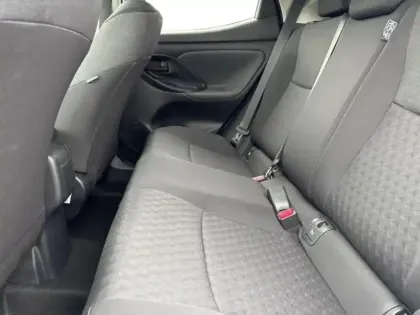 Photo 13 Toyota Yaris  116h Design 5p