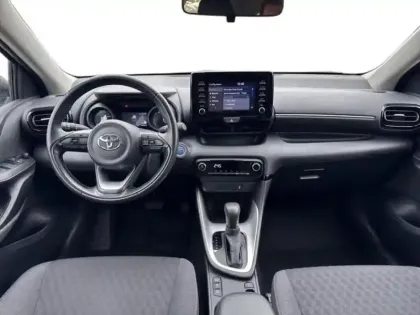 Photo 10 Toyota Yaris  116h Design 5p