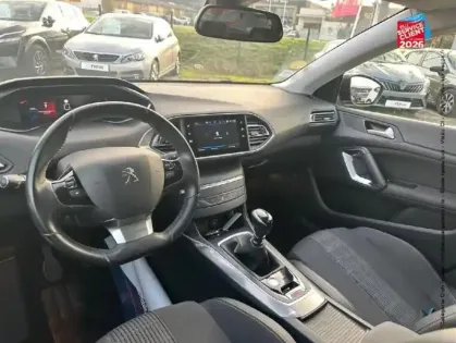 Photo 14 Peugeot 308  1.5 BlueHDi 130ch S&S Allure Pack