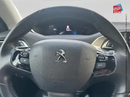 Photo 11 Peugeot 308  1.5 BlueHDi 130ch S&S Allure Pack