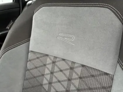 Photo 12 Volkswagen Polo  1.0 TSI 110ch R-Line DSG7