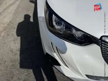 Photo 12 Peugeot 2008 Gén. II Ph1 NG Allure Business 5