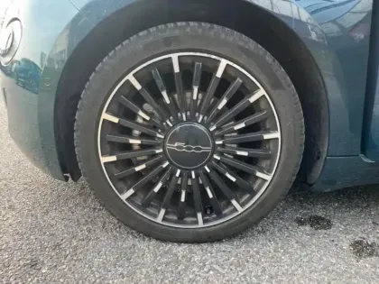 Photo 10 Fiat 500  e 118ch La Prima MY23