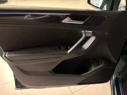 Photo 10 Volkswagen Tiguan  1.4 eHybrid 245ch Elegance Exclusive DSG6