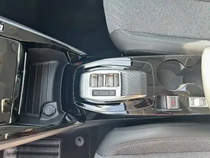 Photo 13 Peugeot 208  Hybrid 110 e-DCS6