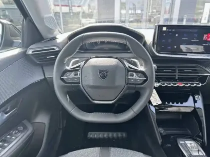 Photo 8 Peugeot 208  Hybrid 110 e-DCS6