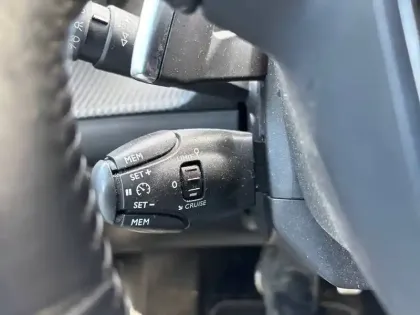 Photo 14 Peugeot 2008  PureTech 130 S&S EAT8