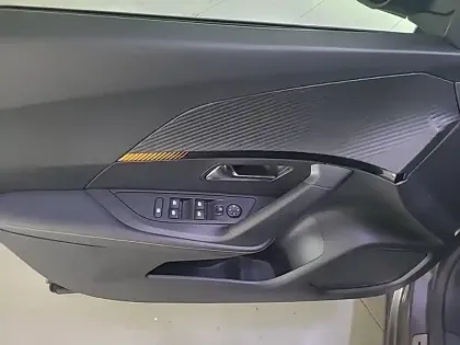 Photo 39 Peugeot 2008 Gén. II Ph1 NG Roadtrip 5