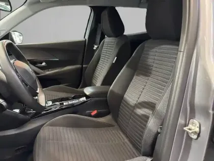 Photo 10 Peugeot 2008  Electrique 136 ch