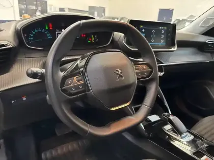 Photo 8 Peugeot 2008  Electrique 136 ch