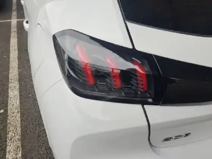 Photo 16 Peugeot 208 Gén. II Ph1 NG Allure 5