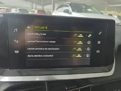 Photo 38 Peugeot 208 Gén. II Ph1 NG Allure 5