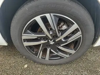 Photo 33 Peugeot 208 Gén. II Ph1 NG Allure 5