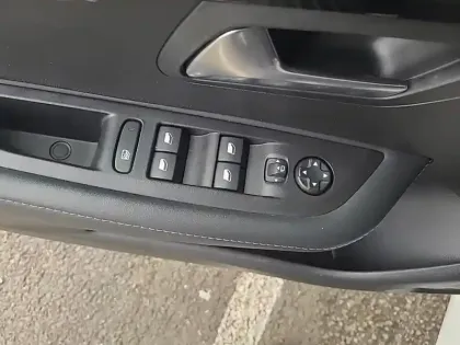 Photo 41 Peugeot 208 Gén. II Ph1 NG Allure 5