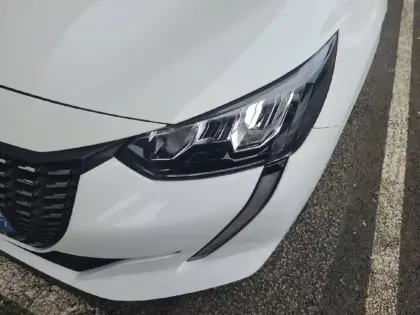 Photo 36 Peugeot 208 Gén. II Ph1 NG Allure 5