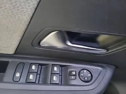 Photo 29 Citroën C4  PureTech 130 S&S BVM6