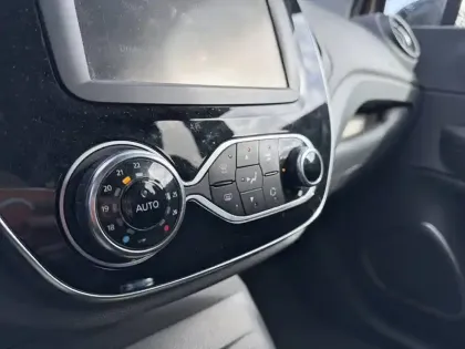 Photo 20 Renault Captur  dCi 110 Energy