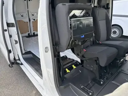 Photo 72 Peugeot Expert  FGN M DIESEL 150 CH AUTOMATIQUE