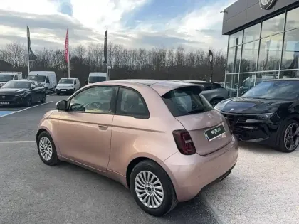 Photo 6 Fiat 500  e 95 ch