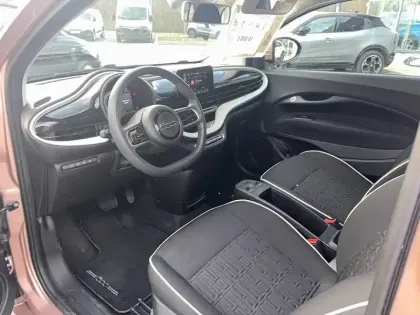 Photo 11 Fiat 500  e 95 ch