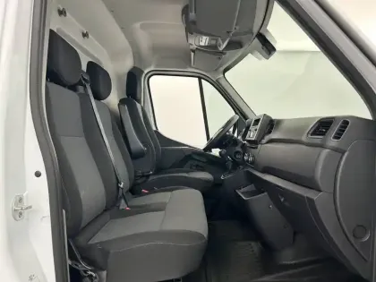 Photo 109 Renault Master  FGN TRAC F3500 L3H3 BLUE DCI 135