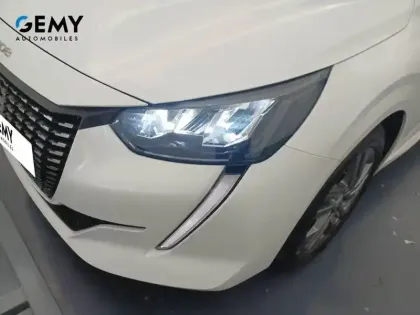 Photo 66 Peugeot 208  PureTech 75 S&S BVM5