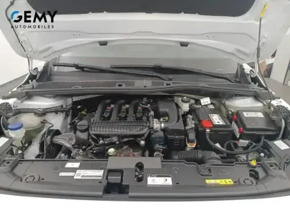 Photo 65 Peugeot 208  PureTech 75 S&S BVM5