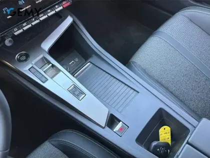 Photo 19 Peugeot 308  SW BlueHDi 130ch S&S EAT8