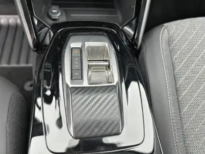 Photo 13 Peugeot 208  Hybrid 100 e-DCS6