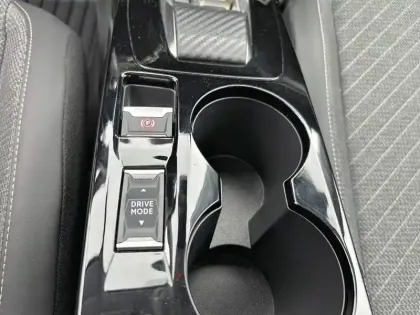 Photo 27 Peugeot 208  Hybrid 100 e-DCS6