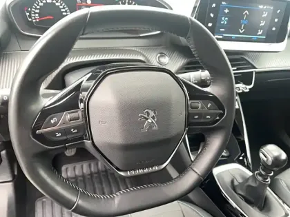 Photo 36 Peugeot 2008  BlueHDi 110 S&S BVM6