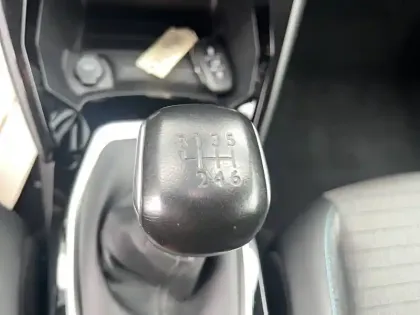 Photo 34 Peugeot 2008  BlueHDi 110 S&S BVM6