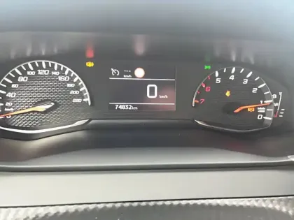 Photo 16 Peugeot 2008 Gén. II Ph1 NG Allure Business 5