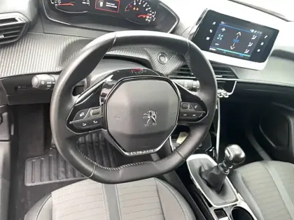 Photo 43 Peugeot 2008  BlueHDi 110 S&S BVM6