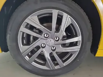 Photo 32 Peugeot 208 Gén. II Ph1 NG Style 5