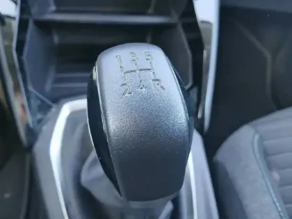 Photo 13 Peugeot 208  PureTech 75 S&S BVM5