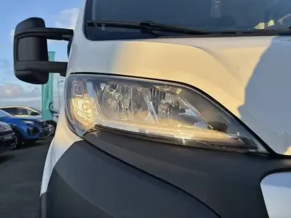 Photo 46 Peugeot Boxer  CC 3.5 T L3 MAXI BLUEHDI 165 S&S BVM6