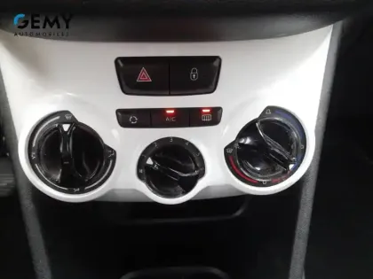 Photo 15 Peugeot 208  1.0 PureTech 68ch BVM5