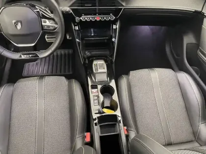 Photo 24 Peugeot 208  Hybrid 100 e-DCS6