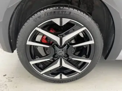 Photo 18 Peugeot 208  Hybrid 100 e-DCS6