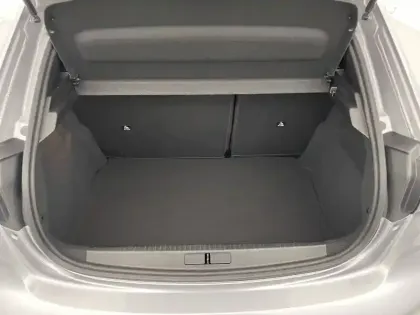 Photo 12 Peugeot 208  Hybrid 100 e-DCS6