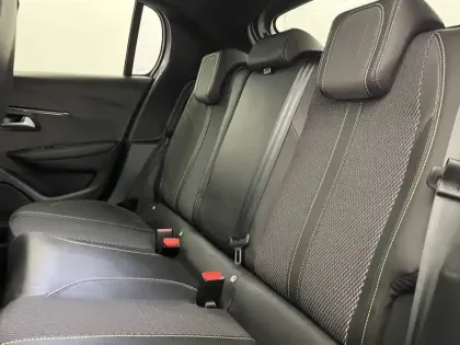 Photo 14 Peugeot 208  Hybrid 100 e-DCS6