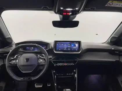 Photo 29 Peugeot 208  Hybrid 100 e-DCS6