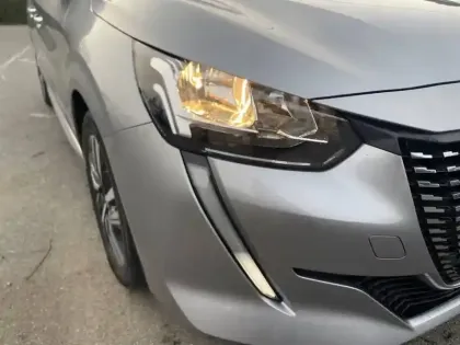 Photo 15 Peugeot 208  PureTech 100 S&S BVM6