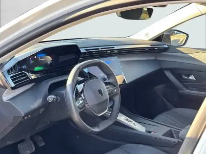 Photo 7 Peugeot 308  PHEV 180 e-EAT8