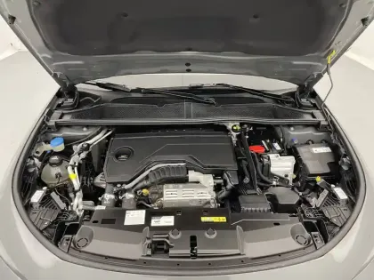 Photo 38 Peugeot 308  SW Hybrid 145 e-DCS6