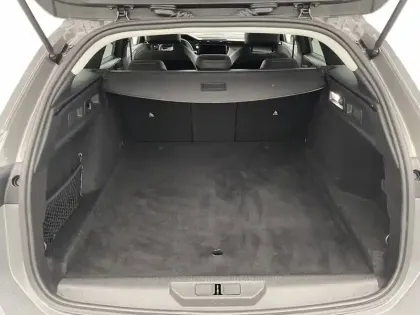 Photo 23 Peugeot 308  SW Hybrid 145 e-DCS6